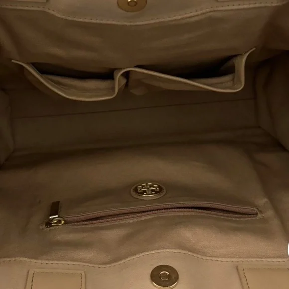 Tory Burch Ella Tote Bag Women Beige Tan Nylon Patent
Logo Shoulder Bag - Picture 4 of 10